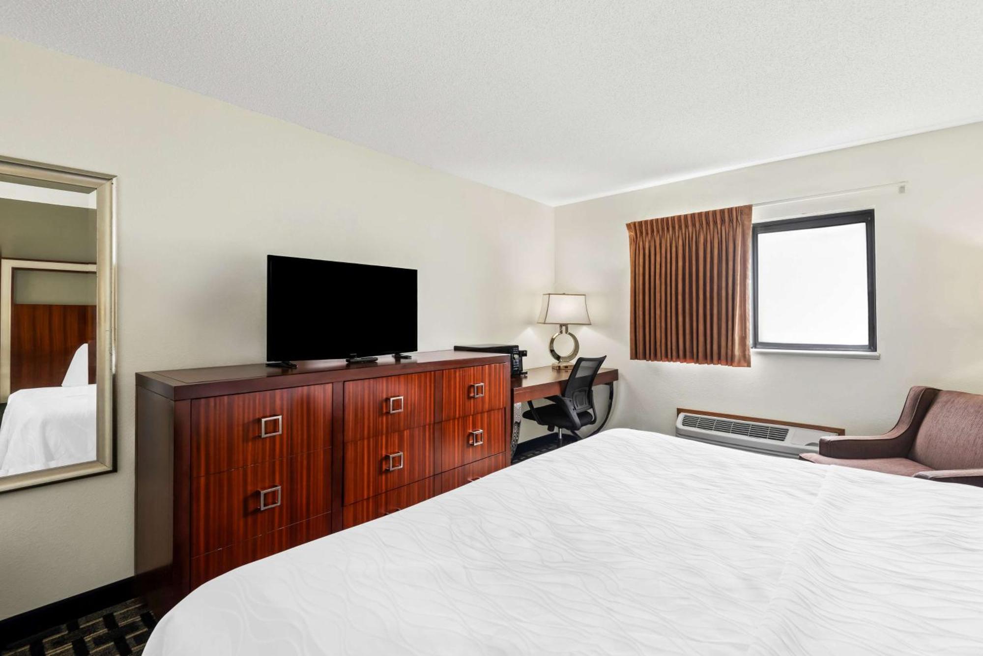 Surestay Hotel By Best Western Manchester Экстерьер фото